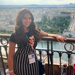 Meet your Posher, Melina